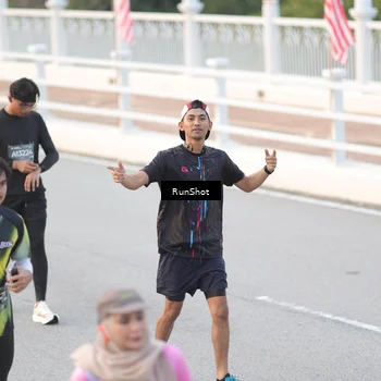 Runner Photo 6816472