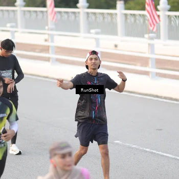 Runner Photo 6816474