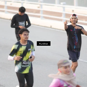 Runner Photo 6816475