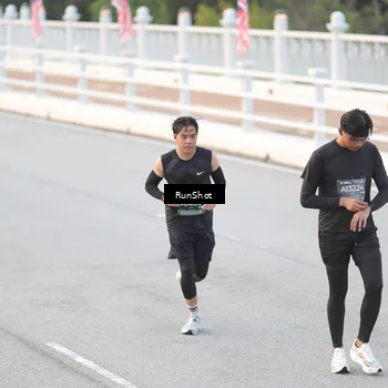 Runner Photo 6816483