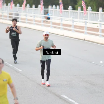 Runner Photo 6816512