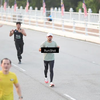 Runner Photo 6816513