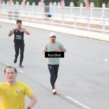 Runner Photo 6816518
