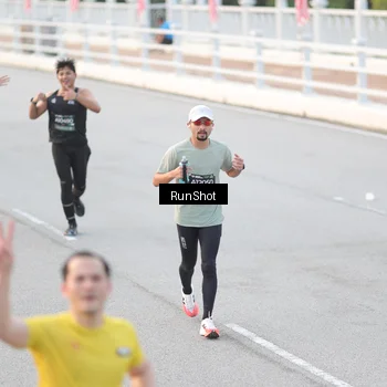 Runner Photo 6816521