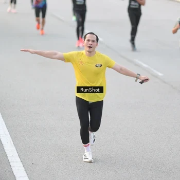 Runner Photo 6816525