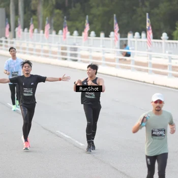 Runner Photo 6816527