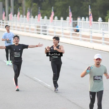 Runner Photo 6816528