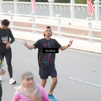 Runner Photo 6816529
