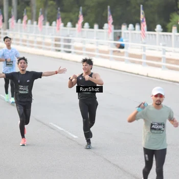 Runner Photo 6816530