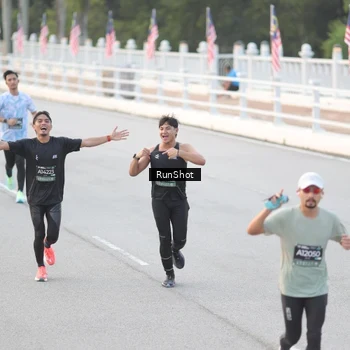 Runner Photo 6816531