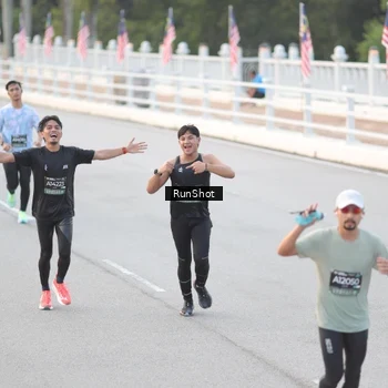 Runner Photo 6816532