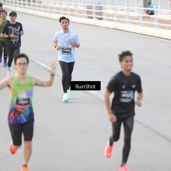 Runner Photo 6816577