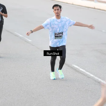 Runner Photo 6816579