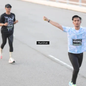 Runner Photo 6816590