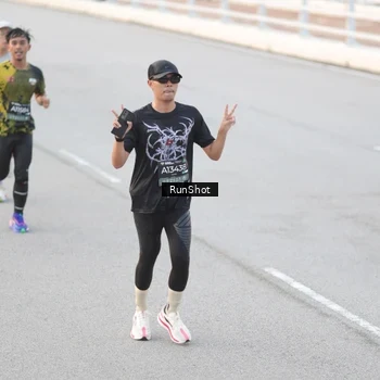 Runner Photo 6816599