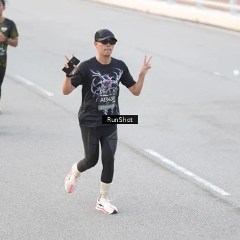 Runner Photo 6816603