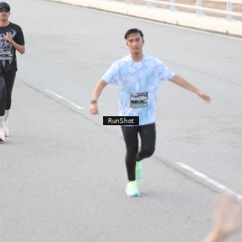 Runner Photo 6816608
