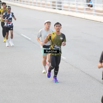Runner Photo 6816609