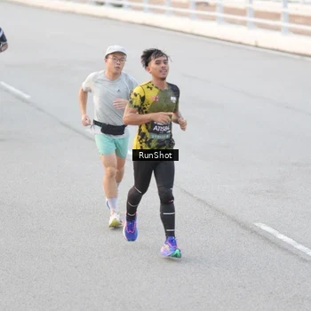 Runner Photo 6816612