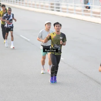 Runner Photo 6816615