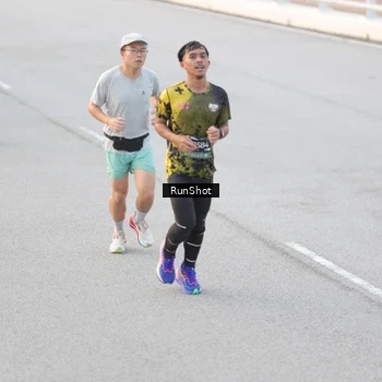 Runner Photo 6816618