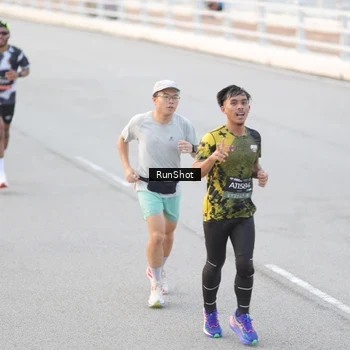 Runner Photo 6816622