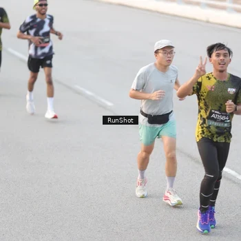 Runner Photo 6816624