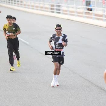 Runner Photo 6816635