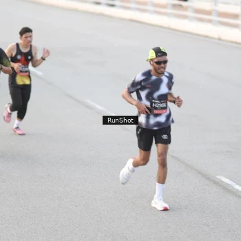Runner Photo 6816638