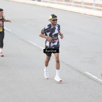 Runner Photo 6816642