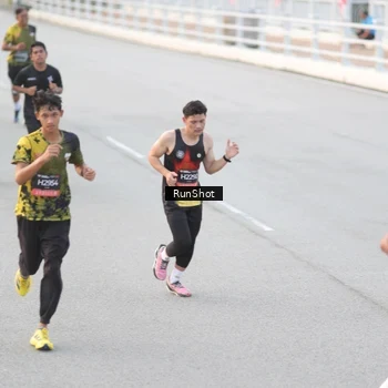 Runner Photo 6816647