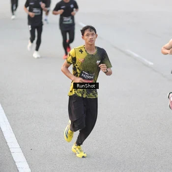 Runner Photo 6816657