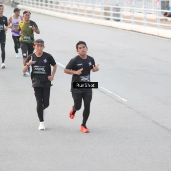 Runner Photo 6816662