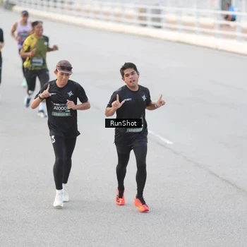 Runner Photo 6816671