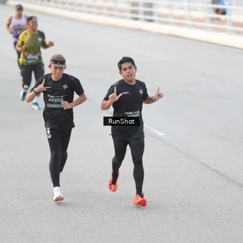 Runner Photo 6816672