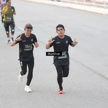 Runner Photo 6816678