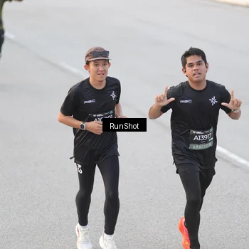 Runner Photo 6816686
