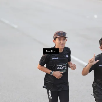 Runner Photo 6816697