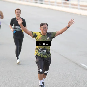 Runner Photo 6816716