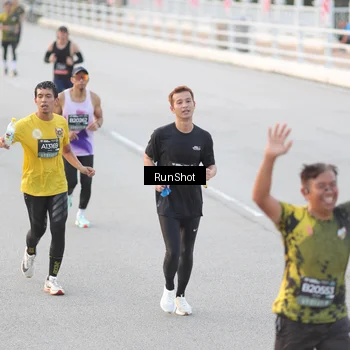Runner Photo 6816722