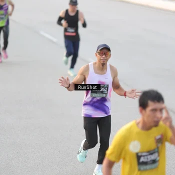 Runner Photo 6816758