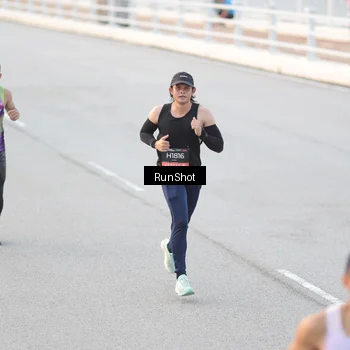 Runner Photo 6816779