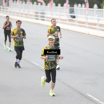 Runner Photo 6816812