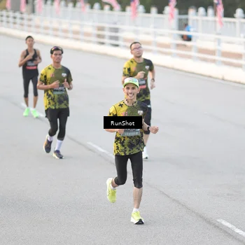 Runner Photo 6816813