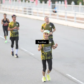 Runner Photo 6816819
