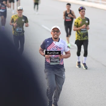 Runner Photo 6816851