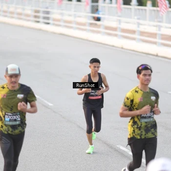 Runner Photo 6816858