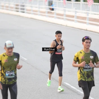 Runner Photo 6816860