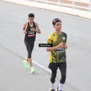 Runner Photo 6816864