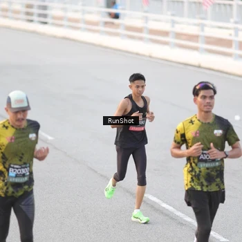 Runner Photo 6816865